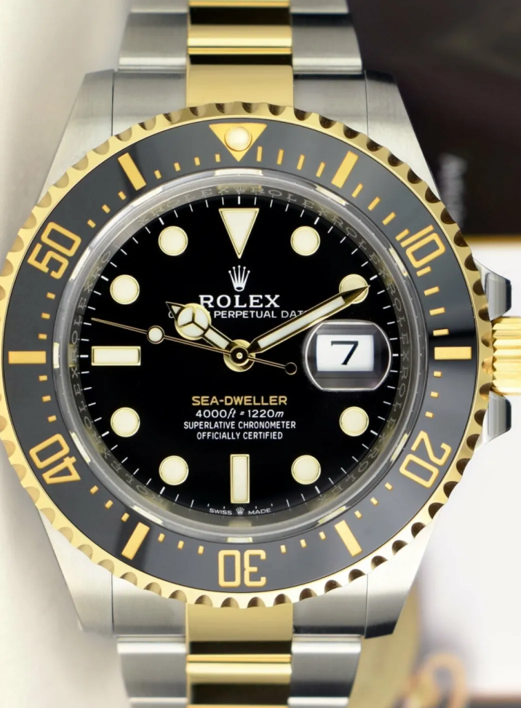 rolex_kt_gold__stainless__1-10.webp Men's Watches | Deep Diving Professional Watches | Sant Blanc ROLEX 18kt Gold & Stainless Steel Sea Dweller Black Dial Model 126603