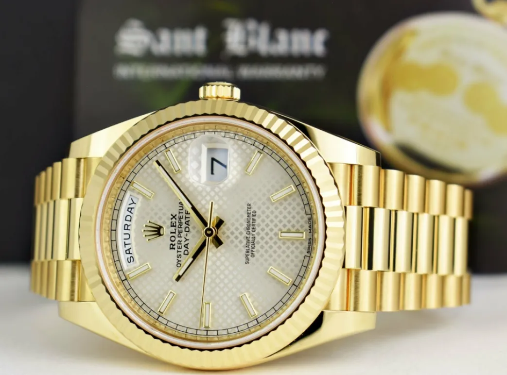 rolex_kt_gold_day_date__p_5.webp Men's Watches | President Dress Watches | Sant Blanc ROLEX 18kt Gold Day Date 40 President Silver Index Dial Model 228238