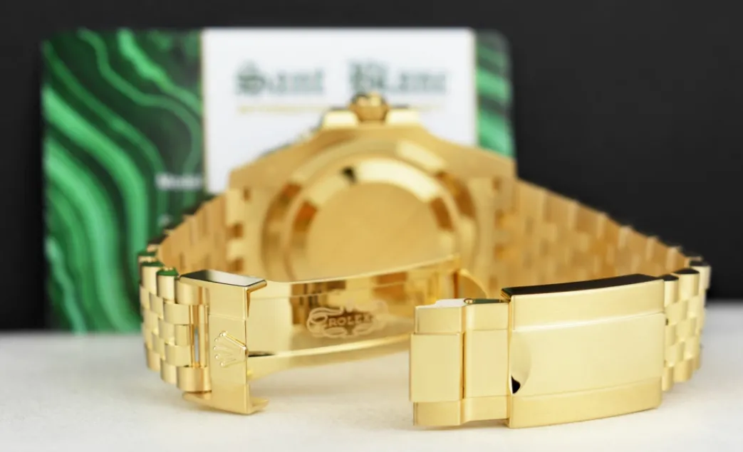 rolex_kt_gold_gmt_master__5.webp Pilots Professional Watches | Sant Blanc ROLEX 18kt Gold GMT Master II Black Gray Bezel Box & Card Model 126718 GRNR