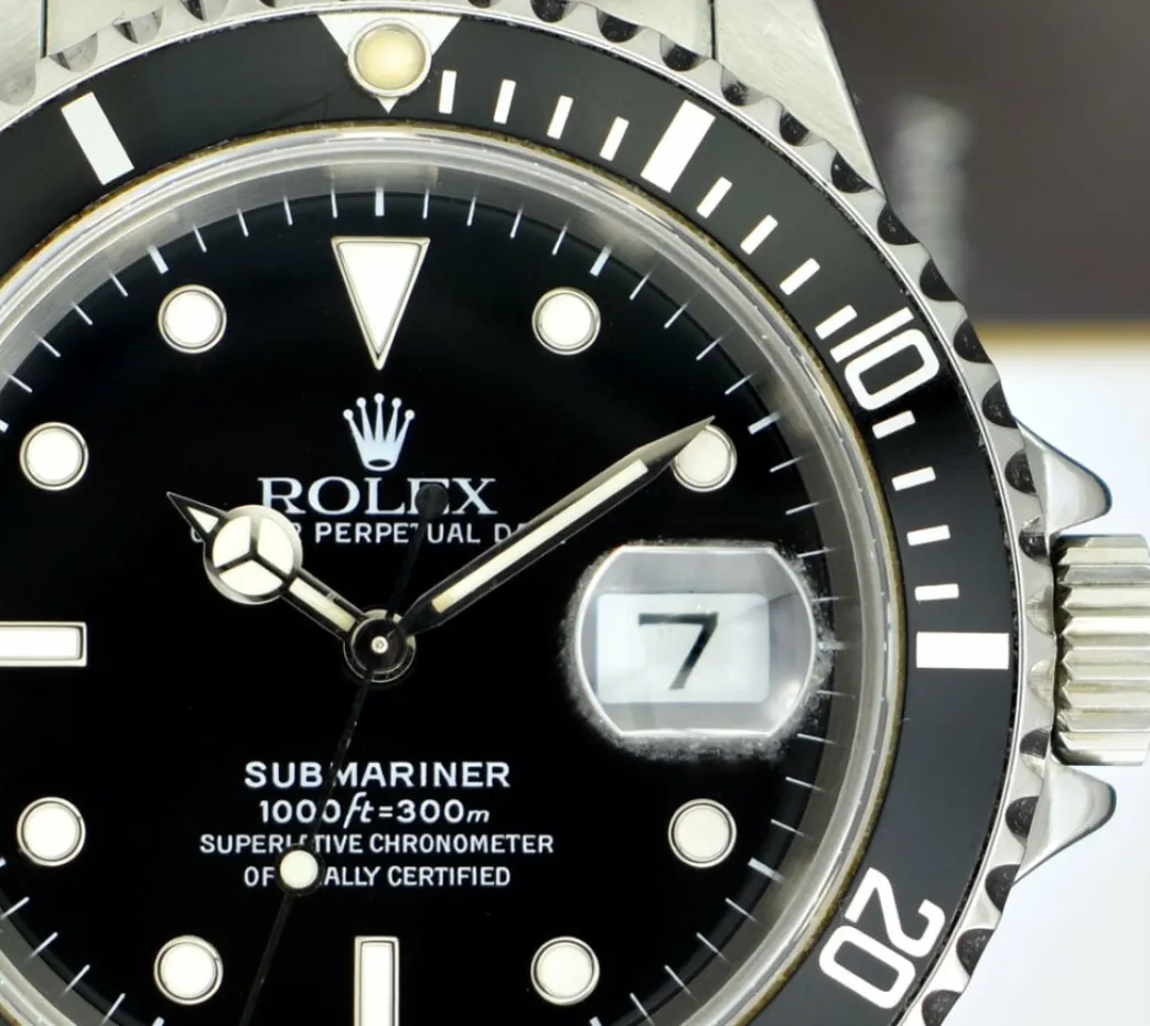 rolex_mens_vintage_stainl_8.webp Diving Professional Watches | Sports Watches | Sant Blanc ROLEX Mens Vintage Stainless Steel Submariner Black Dial Model 16610
