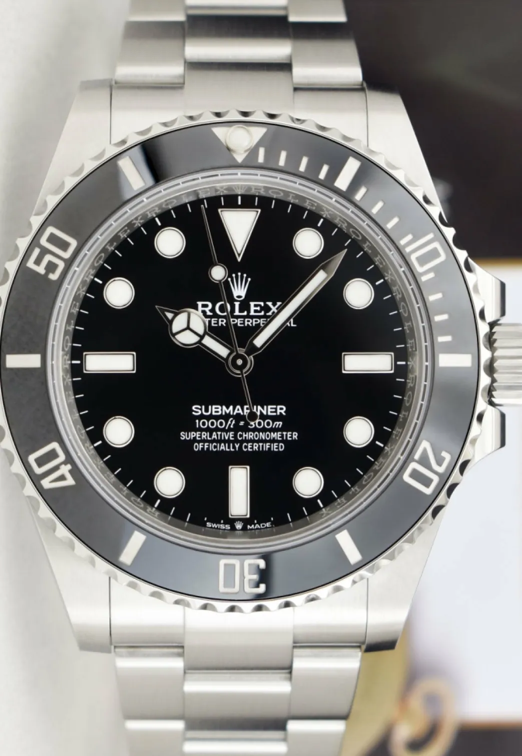rolex_mm_stainless_steel__5-56.webp Diving Professional Watches | Sports Watches | Sant Blanc ROLEX 41mm Stainless Steel Submariner Black Dial Ceramic Bezel Model 124060