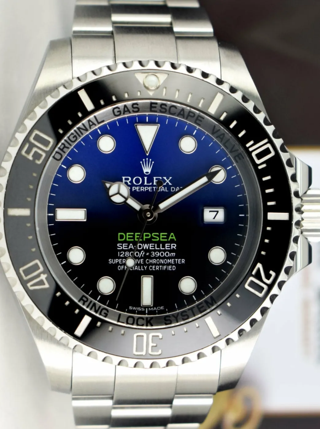 rolex_mm_stainless_steel__6-30.webp Deep Diving Professional Watches | Men's Watches | Sant Blanc ROLEX 44mm Stainless Steel Deepsea Sea Dweller James Cameron Blue Gradient Dial Model 116660